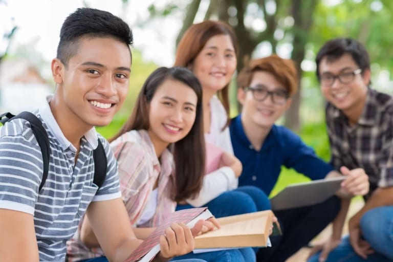 Du học Mỹ nên học ngành gì? Top 5 ngành nghề HOT thu hút du học sinh