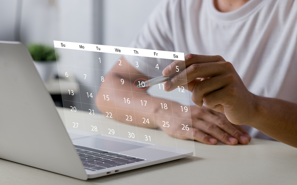 Early Decision (ED) là kỳ tuyển sinh sớm diễn ra vào tháng 11 - 12 của các đại học Mỹ (Nguồn: Sưu tầm)