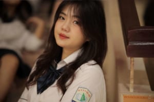 Nguyễn Khánh Ly - Lớp trưởng 12 Anh 1, trường THPT chuyên Đại học Sư phạm Hà Nội
