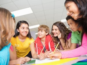 Học sinh tham gia các hoạt động đòi hỏi học thể hiện khả năng lãnh đạo nhóm