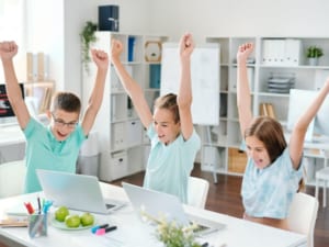 Sinh hoạt tập thể, học cách hợp tác, dung hòa để hoàn thành mục tiêu chung