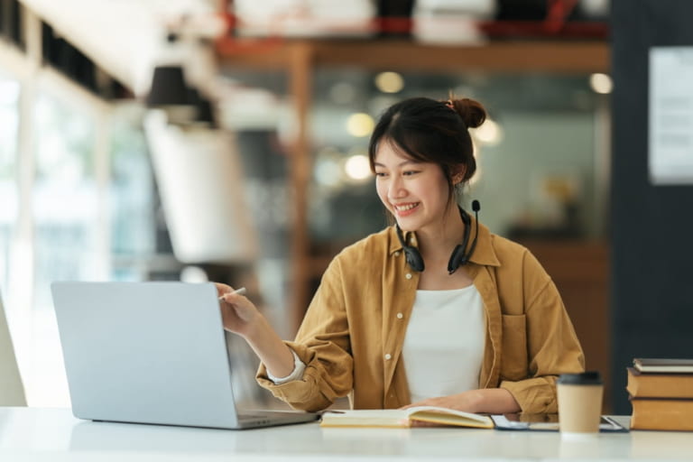 Làm Thế Nào Để Viết Một Bài Luận Xuất Sắc Về Hoạt Động Ngoại Khóa Cho Đơn Xin Nhập Học?