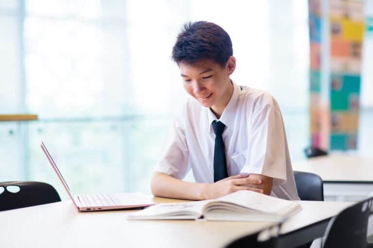 Học Sinh Trung Học Nên Làm Gì Để Gây Ấn Tượng Với Ivy League
