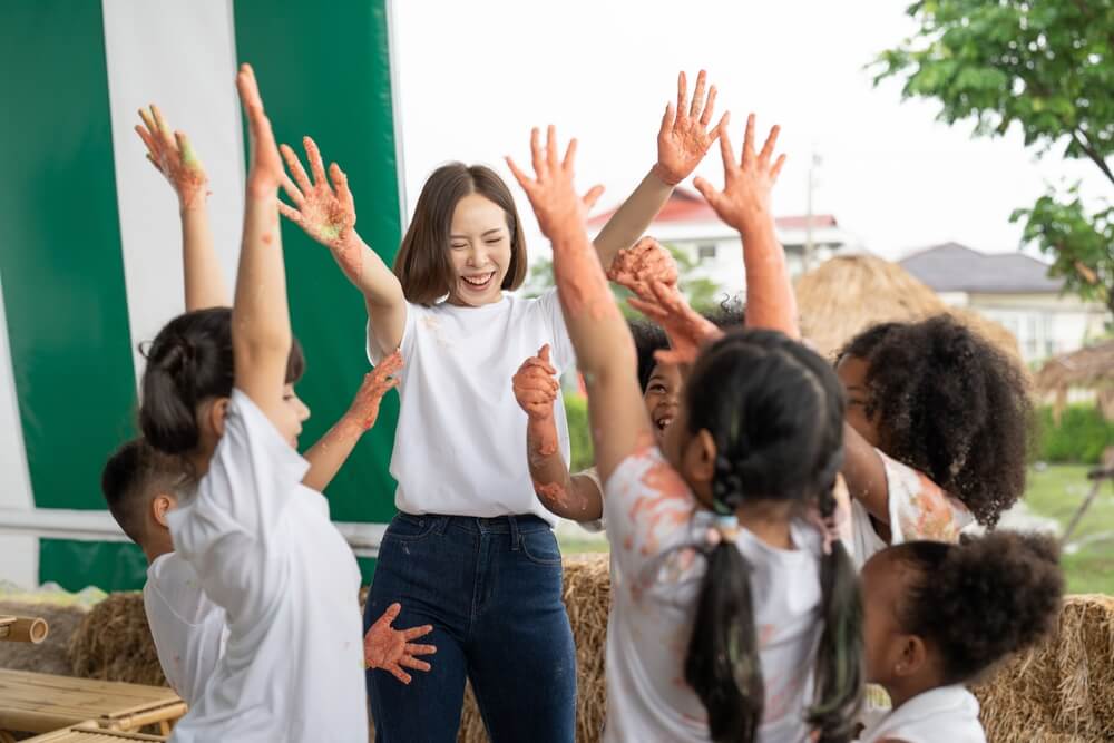 Nhân viên của trại hè cần có kinh nghiệm giảng dạy và tận tâm