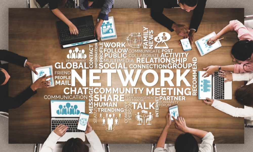 Mở rộng mạng lưới quan hệ toàn cầu