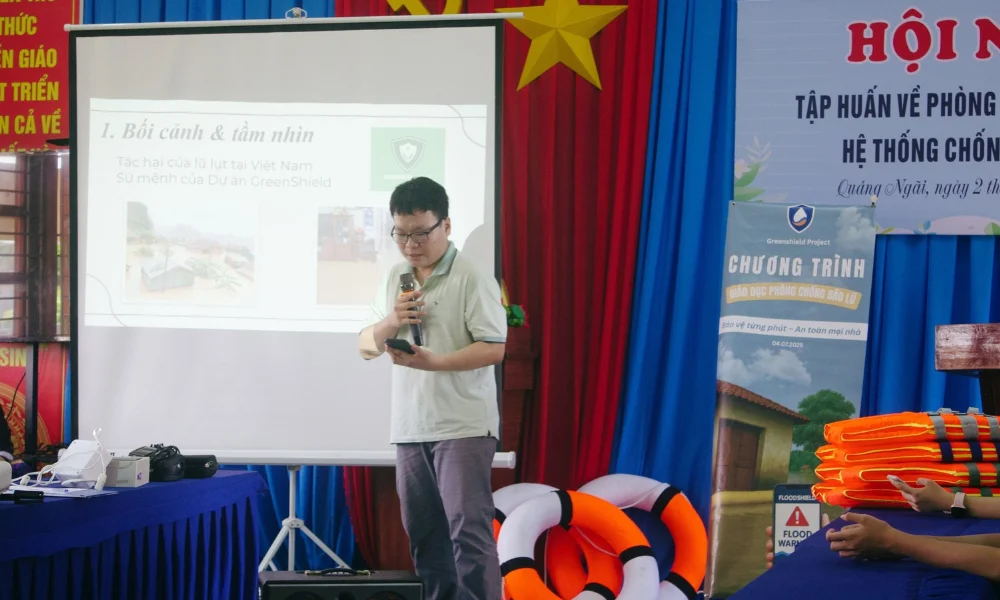 Thắng lớn lên ở Khánh Hòa, nơi bão lũ là ký ức thật của gia đình và xóm giềng