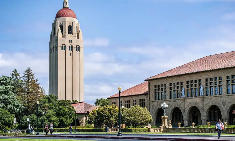 Đại học Stanford (Ảnh: Sưu tầm)