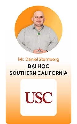 Mr. Daniel Sternberg từ Đại học Sourthern California - American Study
